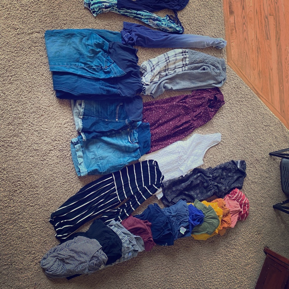 Maternity Clothes Lot